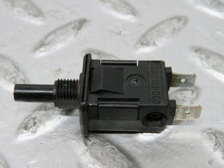 26205 Mercedes-Benz W116 450SE Door Contact Switch 0008212852