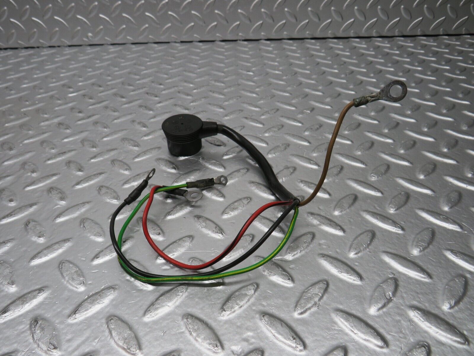 30881 Mercedes-Benz W201 190E 2.0L Ignition Control Unit Cable 2015404409 09961820