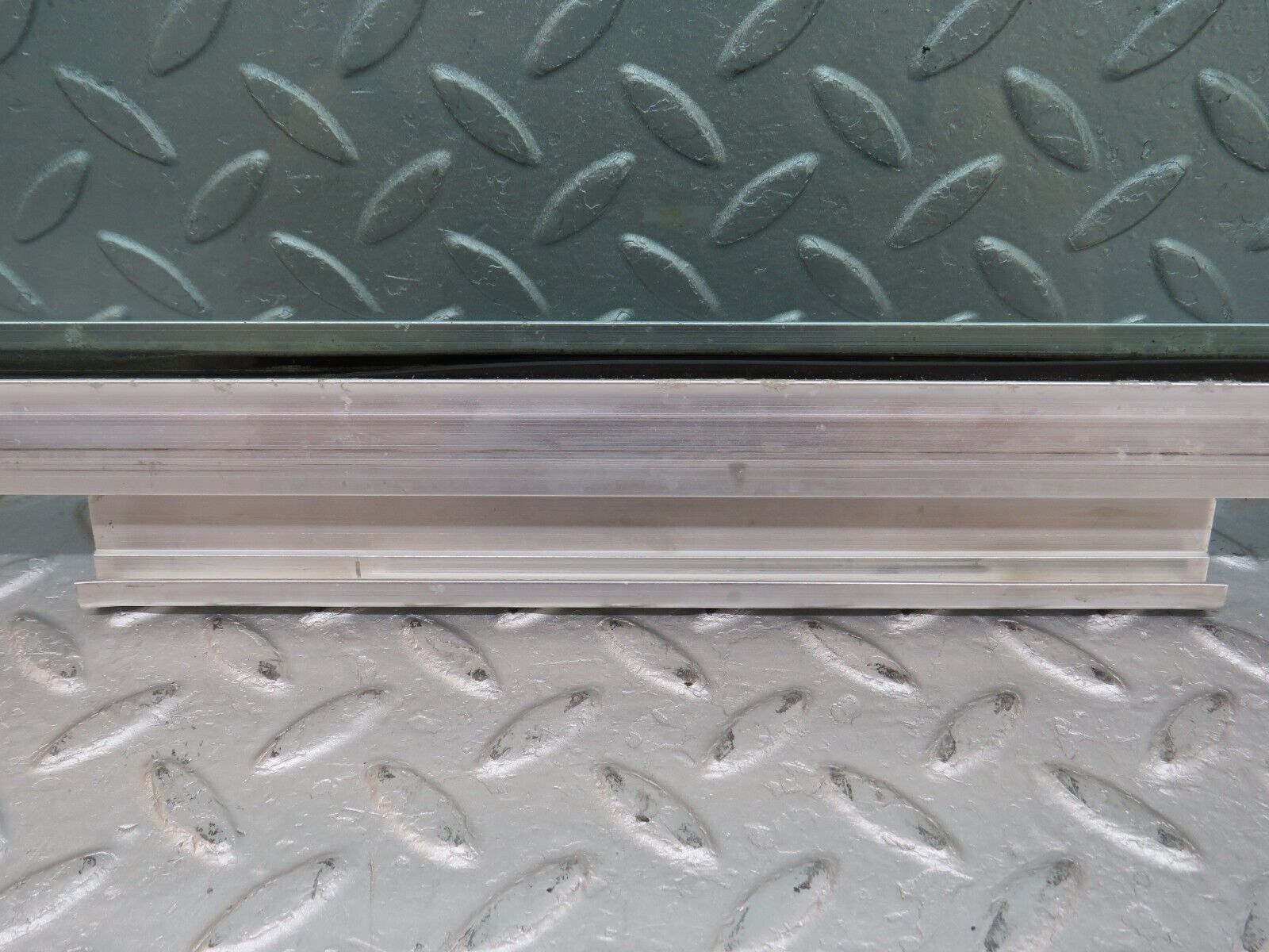 36039 Mercedes-Benz W126 420SE Rear Right Door Window Glass