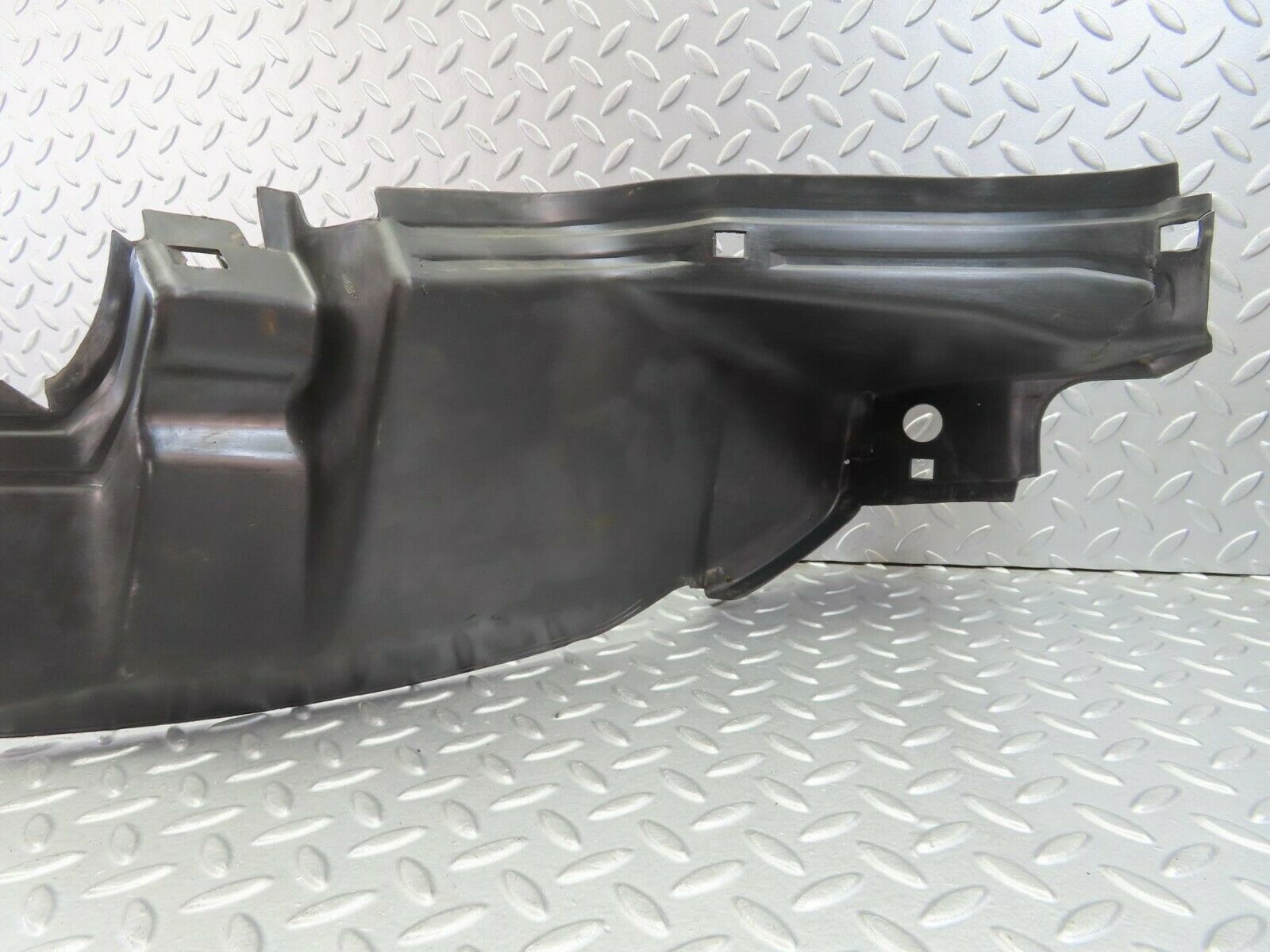 9487 Mercedes-Benz C124 300CE Coupe Inner Mudguard Panelling Front Left