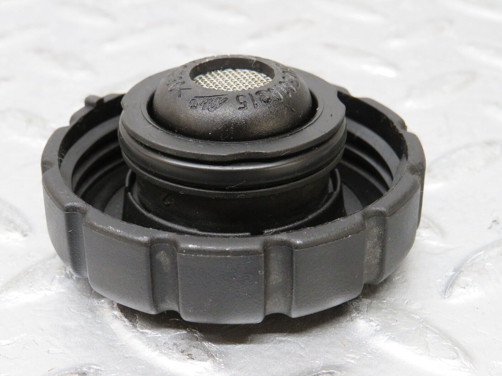 35309 Mercedes-Benz W210 Coolant Tank Reservoir Cap 2105010315