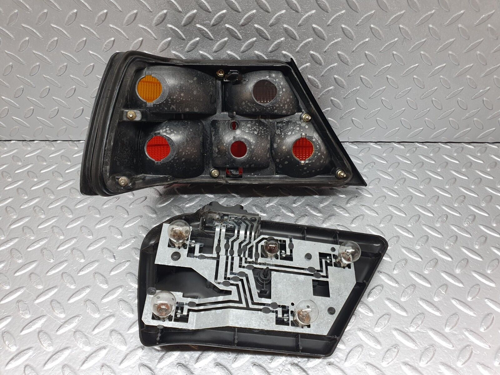 41434 Mercedes-Benz W124 200E Tail Light Right Side Hella 7R0153378