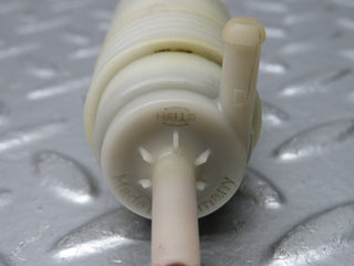 31619 Mercedes-Benz W201 190LE 1.8L Windscreen Washer Pump Hella 1248690421