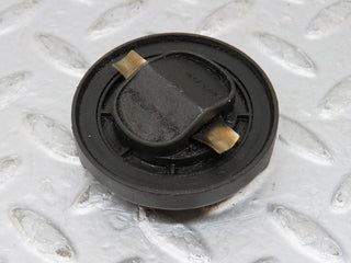 W124 engine oil filler cap used OEM