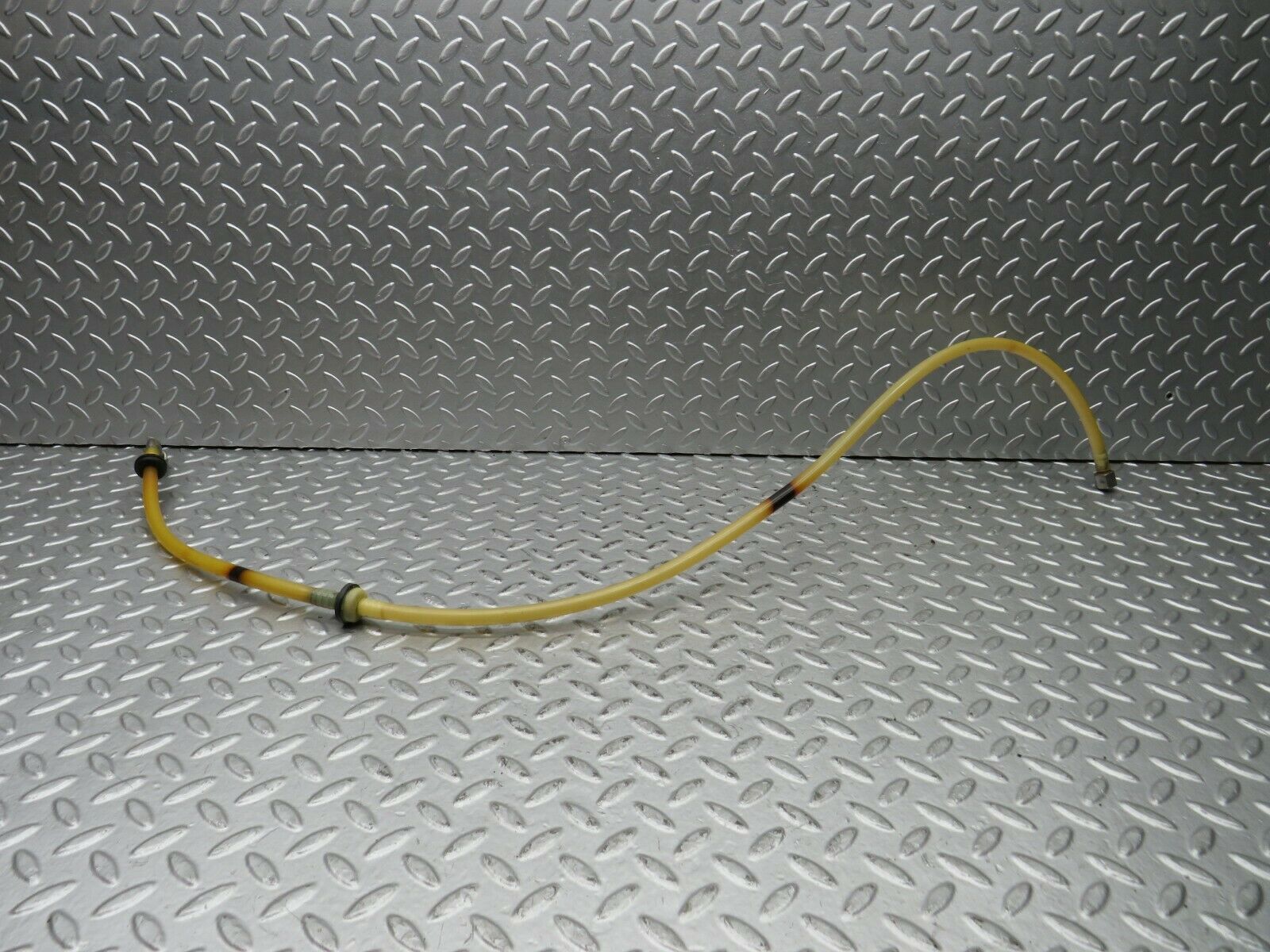 22239 Mercedes-Benz S123 280TE Wagon Brake Servo Vacuum Pipe