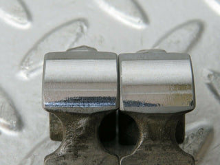 W114 valve rocker arm with retaining spring used OEM