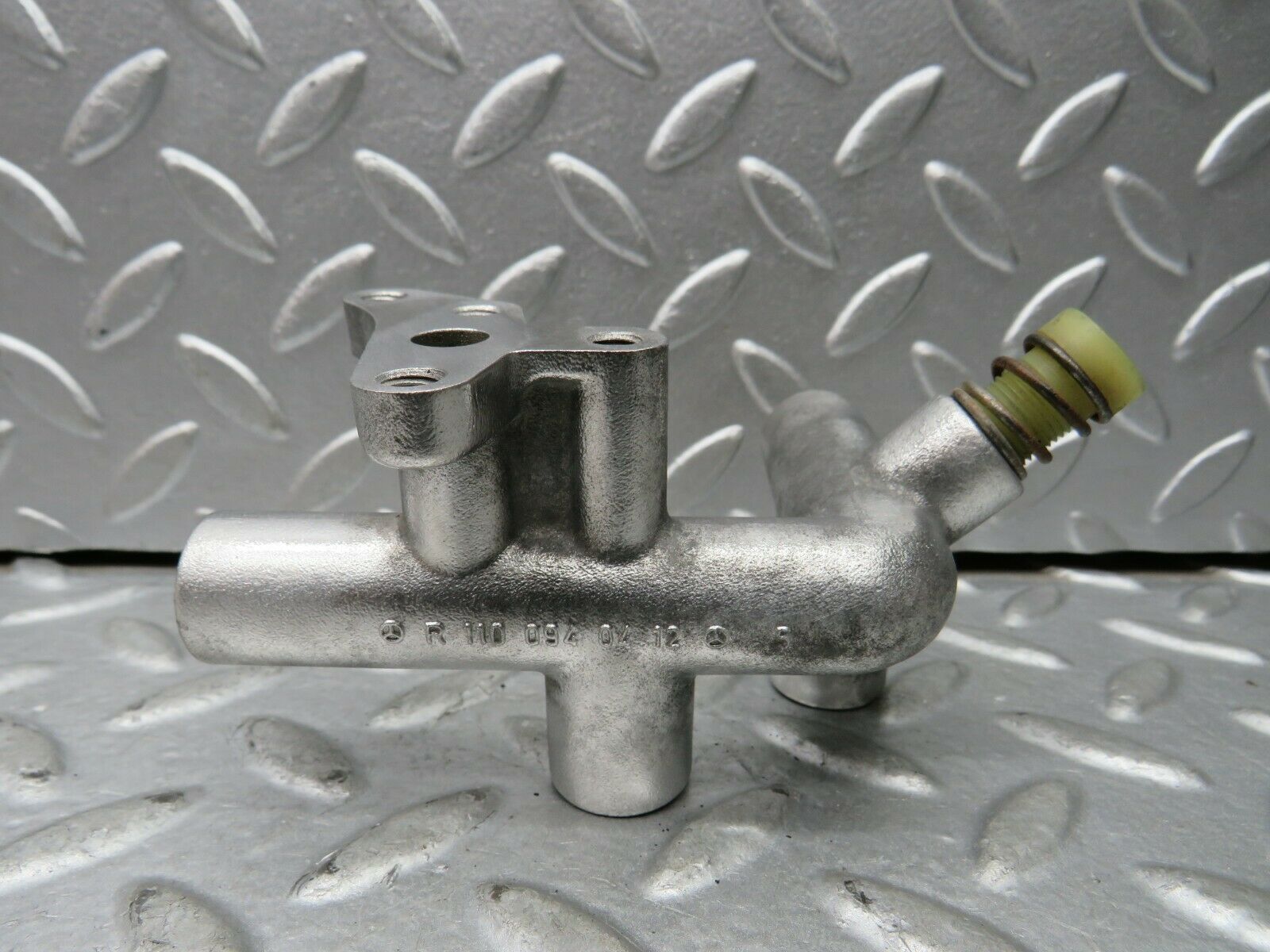 22178 Mercedes-Benz S123 280TE Wagon Auxiliary Air Slide K-Jetronic 1100940412