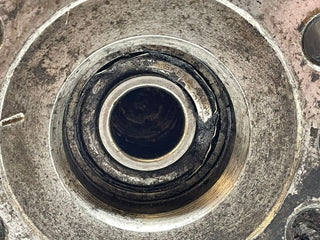 0349 Mercedes-Benz W123 220D Crankshaft  61504