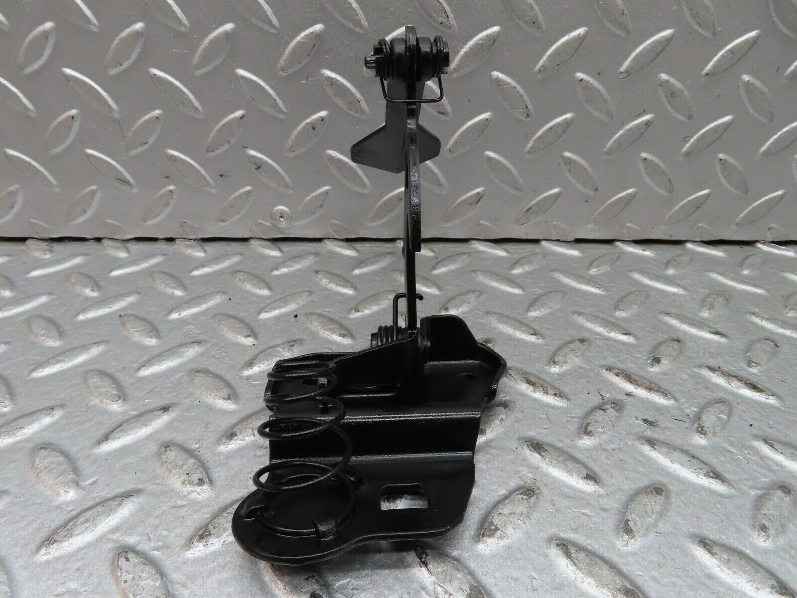19758 Mercedes-Benz C140 CL420 Coupe Bonnet Release Latch 1298800064