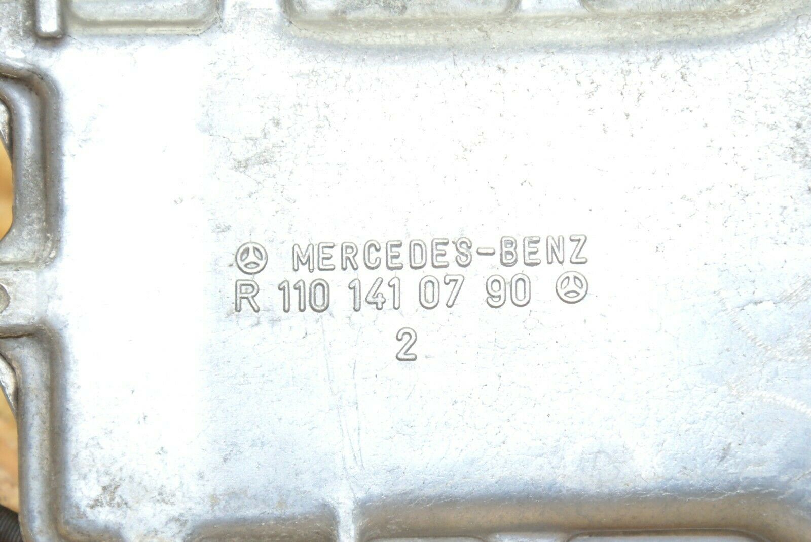 2350 Mercedes-Benz W123 280E Air Flow Mass Meter Sensor Bosch 0438120032