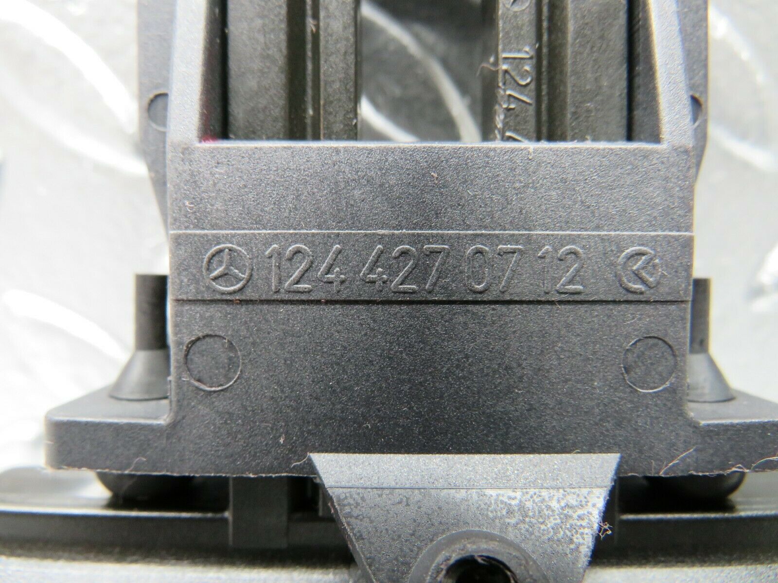 22625 Mercedes-Benz C124 E220 Coupe Parking Brake Release Handle 1244270320