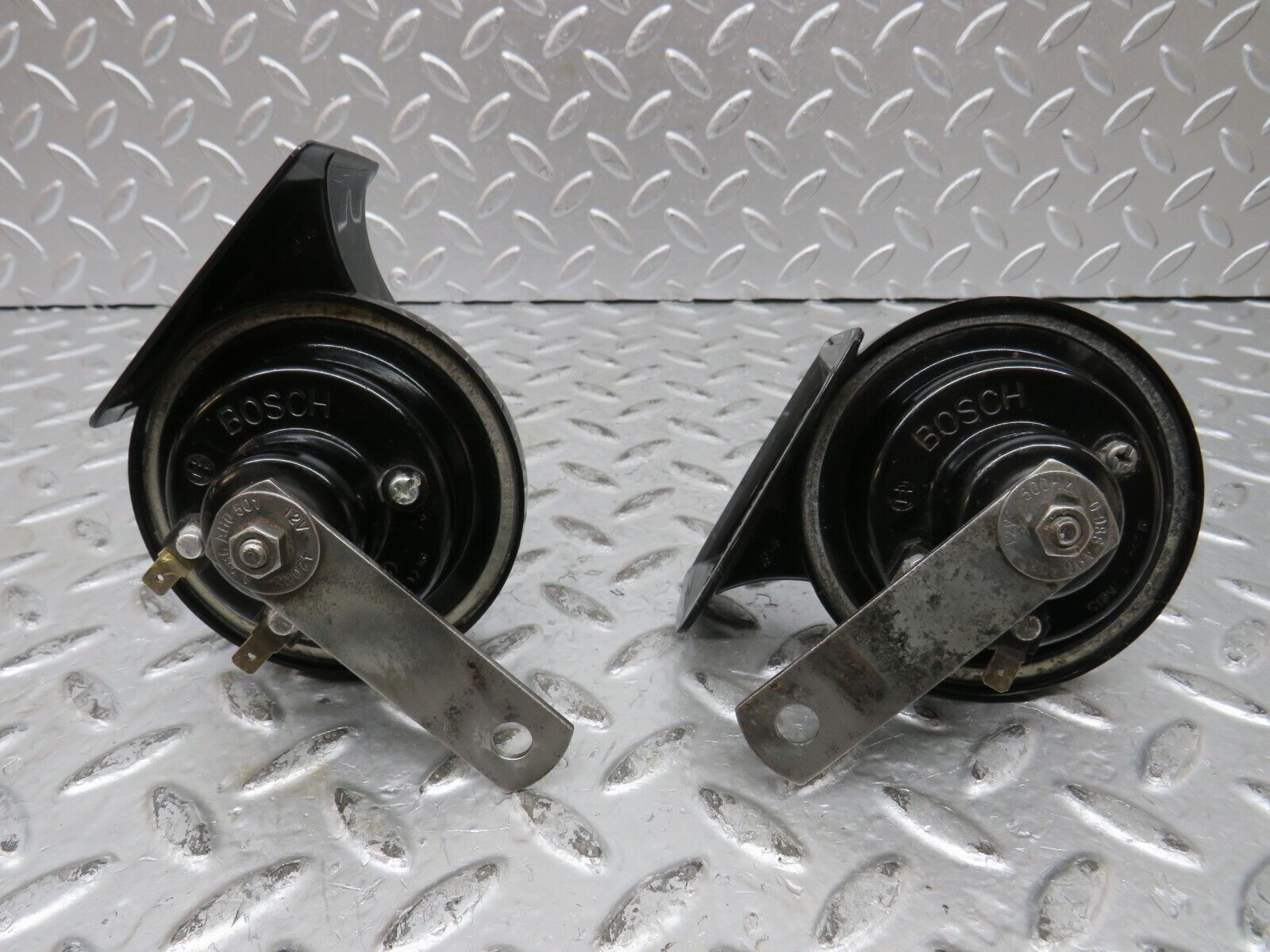 27805 Mercedes-Benz S124 300TE Wagon Horn Bosch Pair