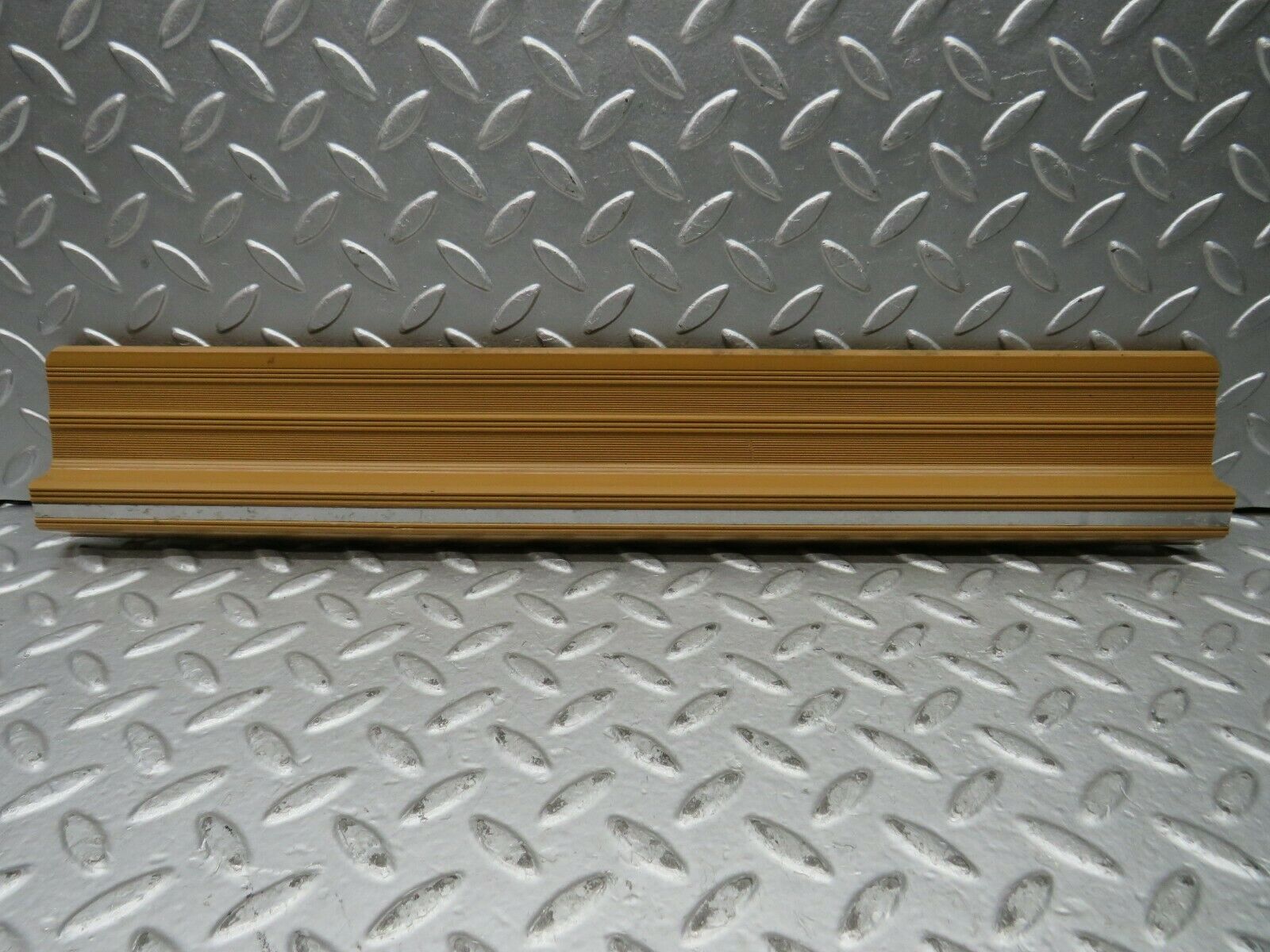 21998 Mercedes-Benz S123 280TE Wagon Rear Right Door Sill Trim Palomino