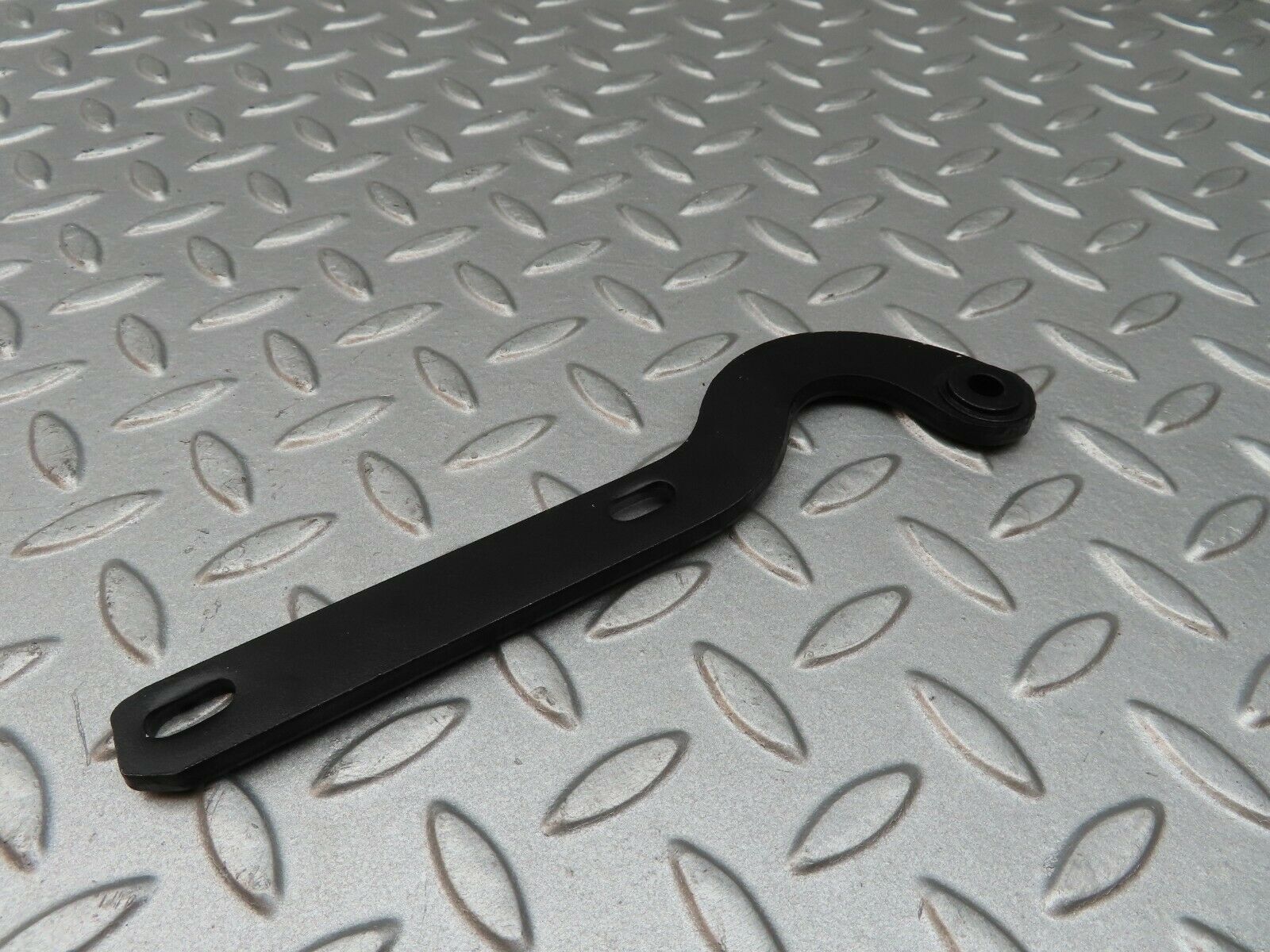 3620 Mercedes-Benz W108 280SE Right Bonnet Hinge Support