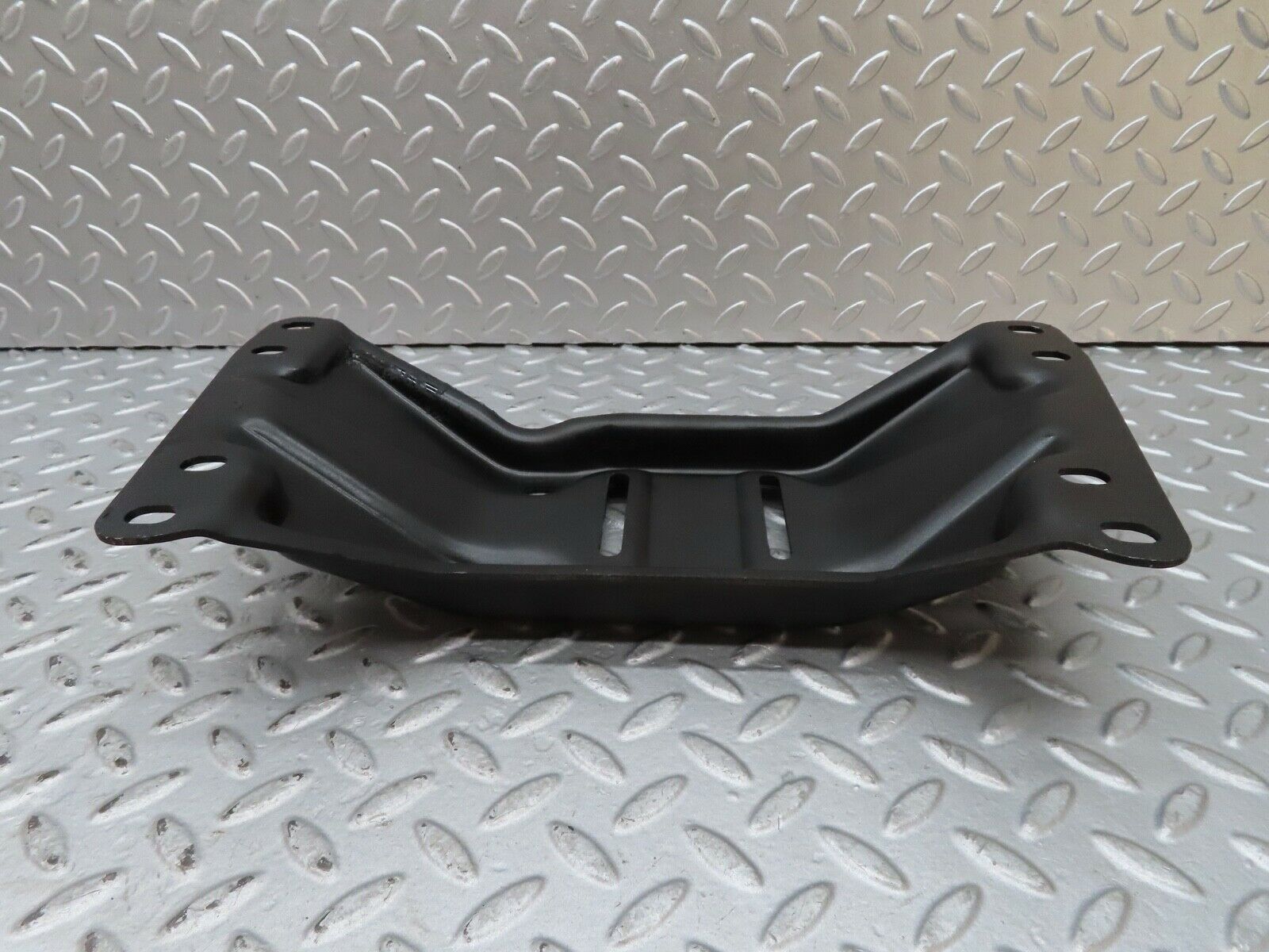 17595 Mercedes-Benz W116 450SEL Gearbox Mount Bracket