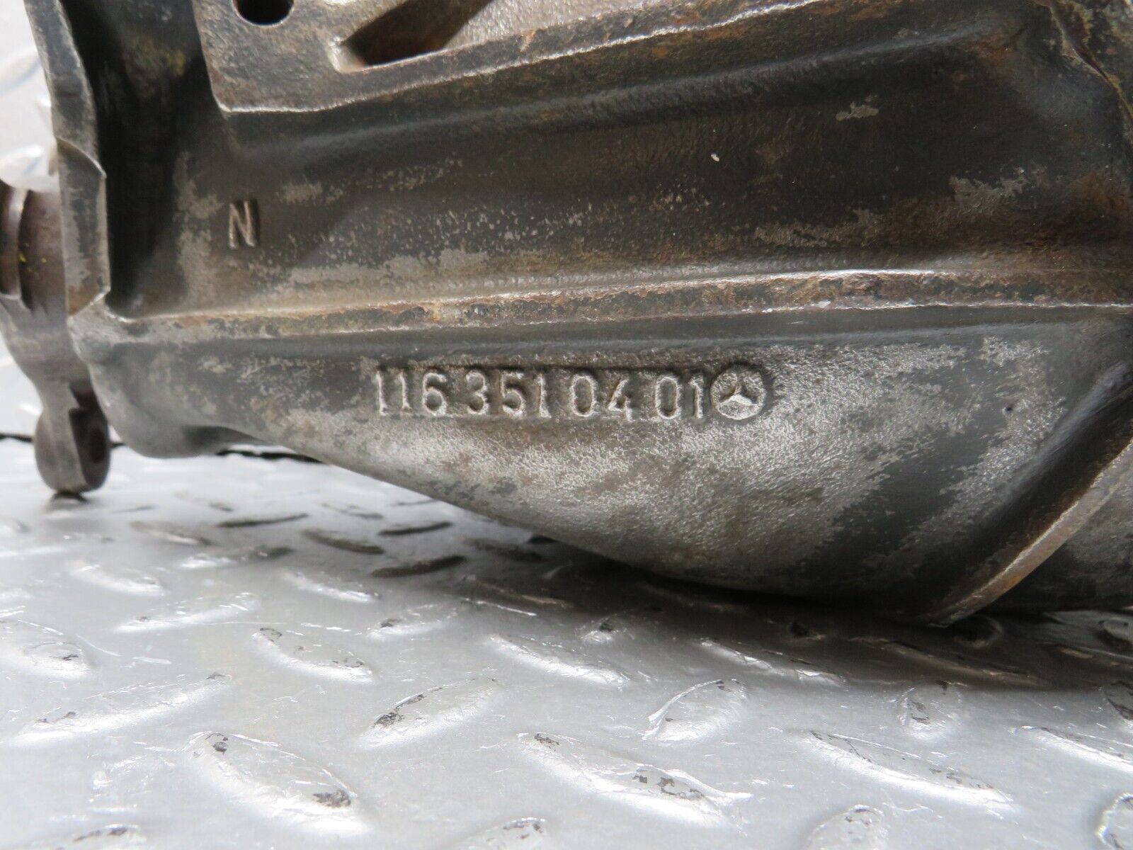 33022 Mercedes-Benz C107 R107 350 V8 Rear Differential Ratio 3.46 1163510401