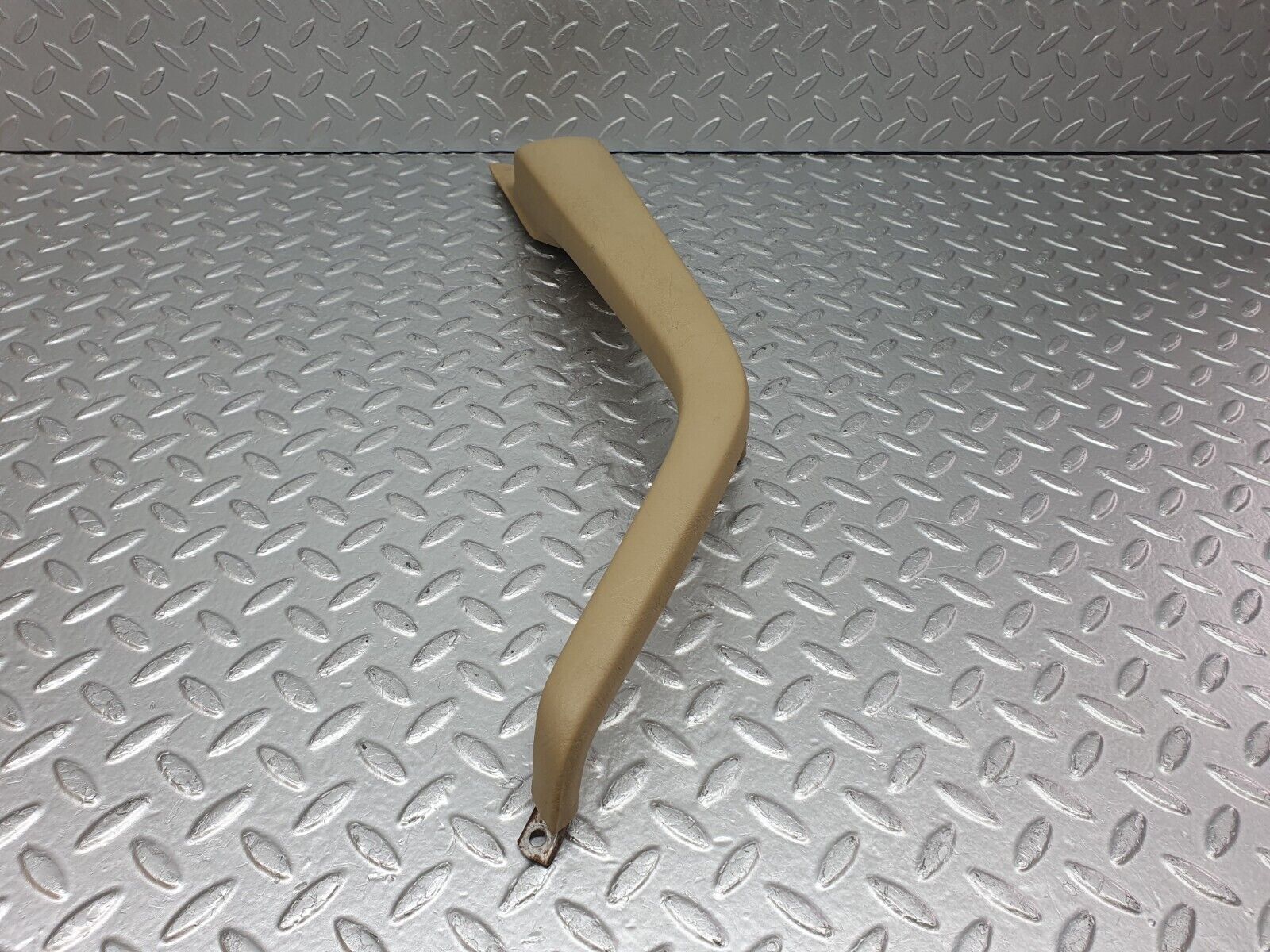 40930 Mercedes-Benz W126 300SE Rear Right Interior Door Handle Beige 126970121