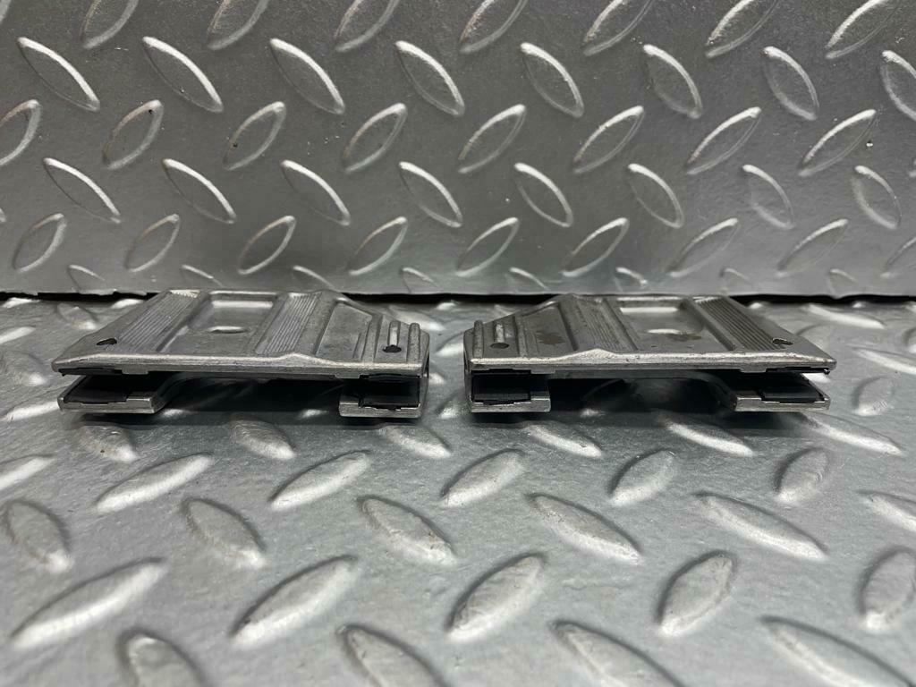 20121 Mercedes-Benz R129 300SL Coupe Door Window Guide Pad Pair 1247250132