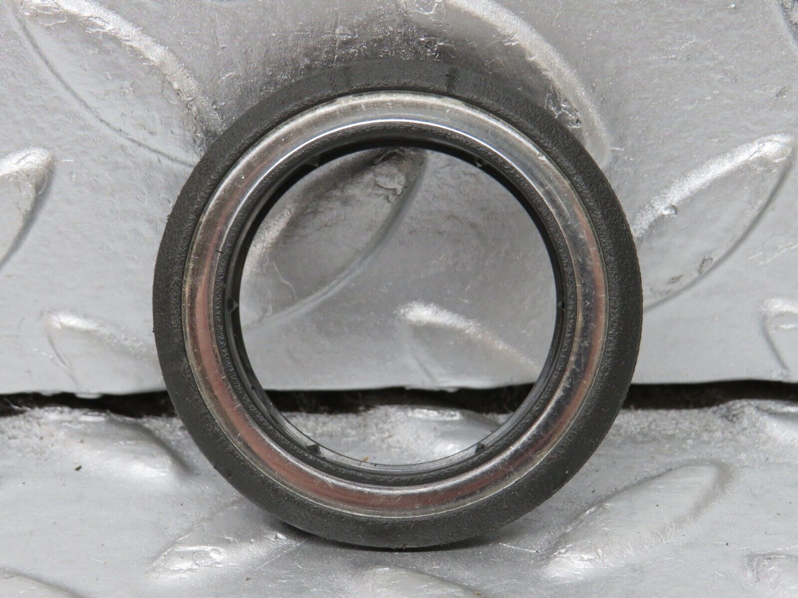 33437 Mercedes-Benz W202 C180 Ignition Switch Surround Chrome Ring 2026890480
