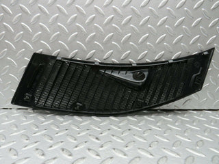 W123 Wagon air intake grill right side used OEM