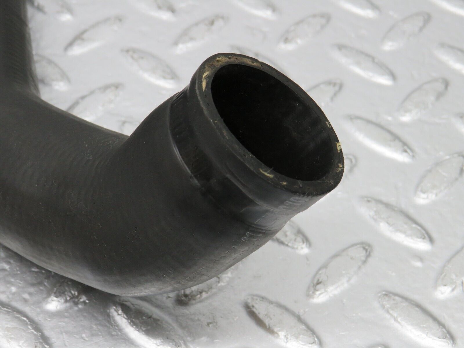 39588 Mercedes-Benz R129 320SL Coupe Radiator Lower Hose Pipe 1295012482