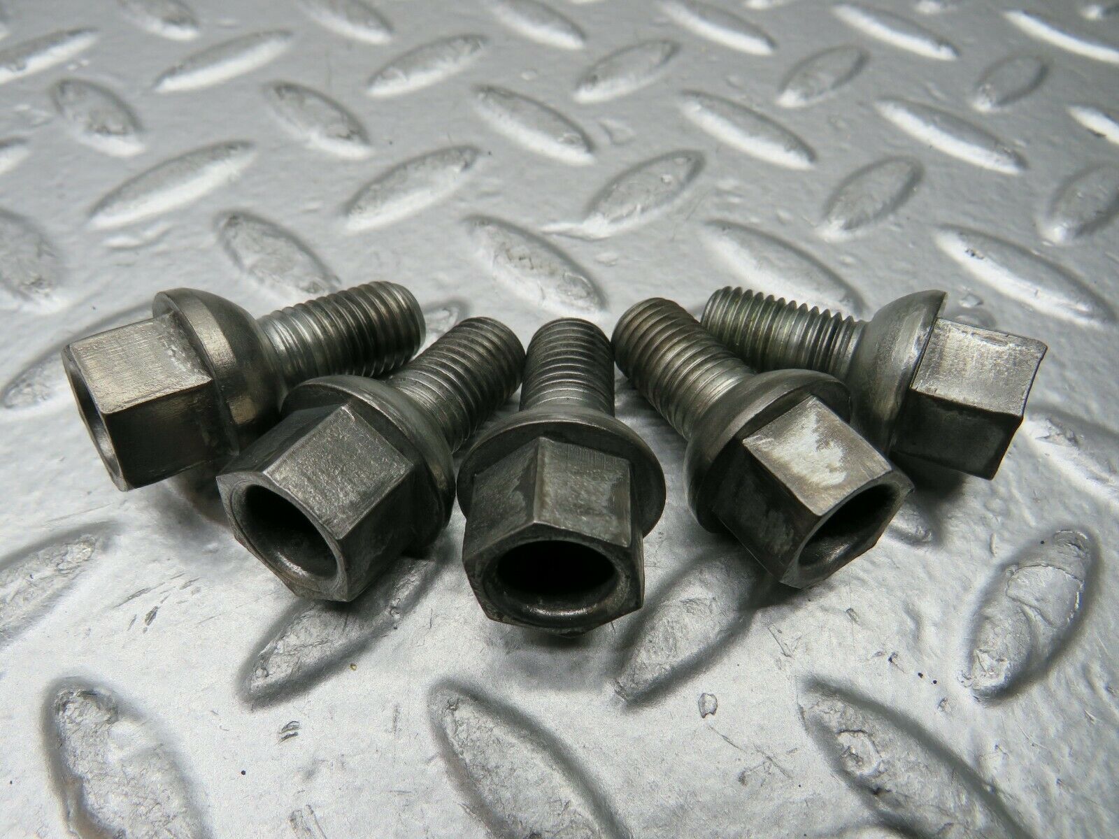 22928 Mercedes-Benz 5x Alloy Wheel Lug Bolt M12x1.5