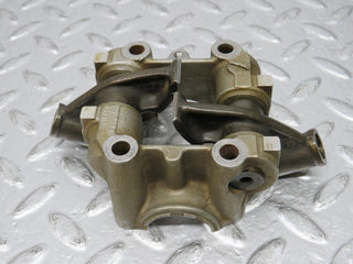 32625 Mercedes-Benz S124 300TE Rocker Arms Camshaft Bearing Block 1030510110