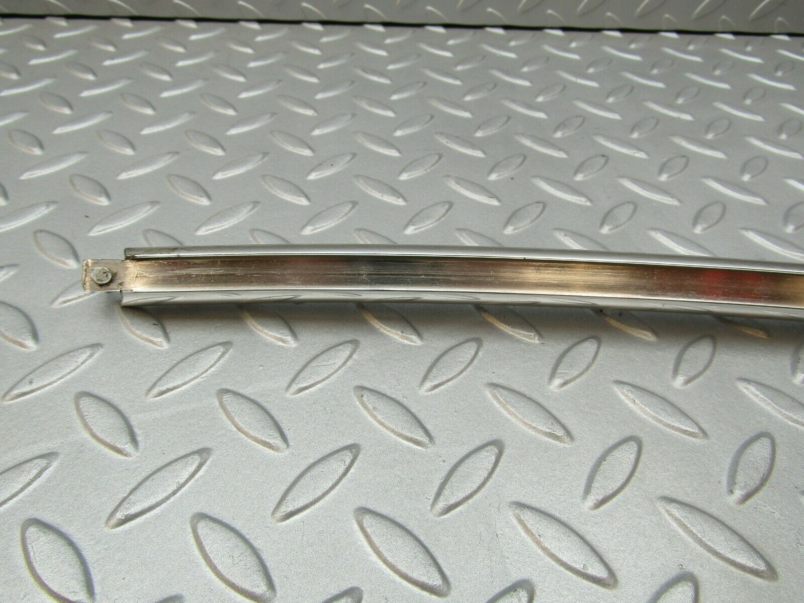 3322 Mercedes-Benz W115 220D Rear Right Chrome Window Chanel