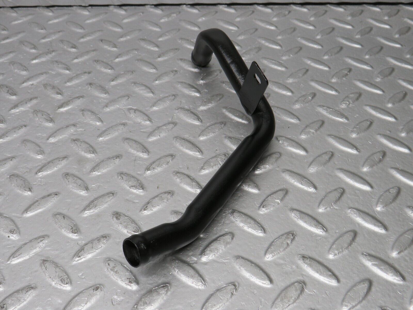 38153 Mercedes-Benz A124 320E Cabriolet Coolant Pipe