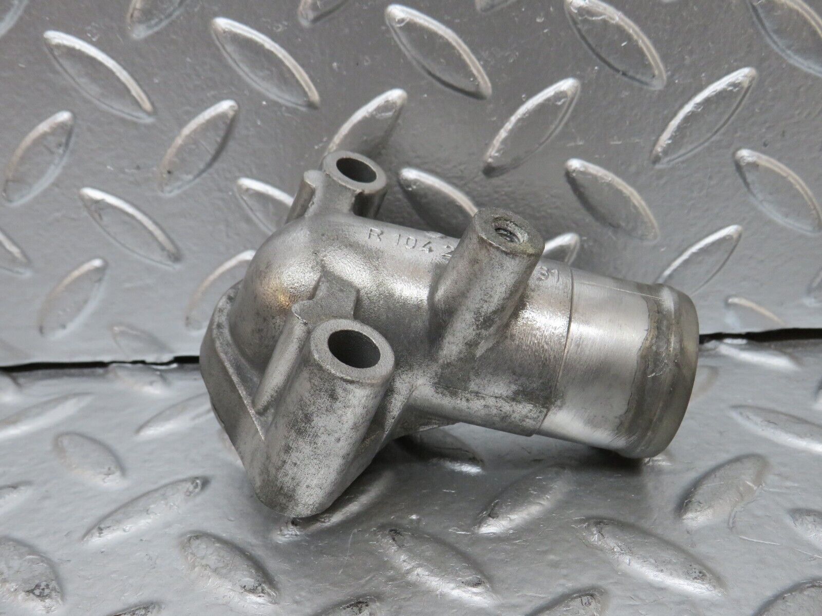 24855 Mercedes-Benz W140 S320 Coolant Flange Pipe 1042030431