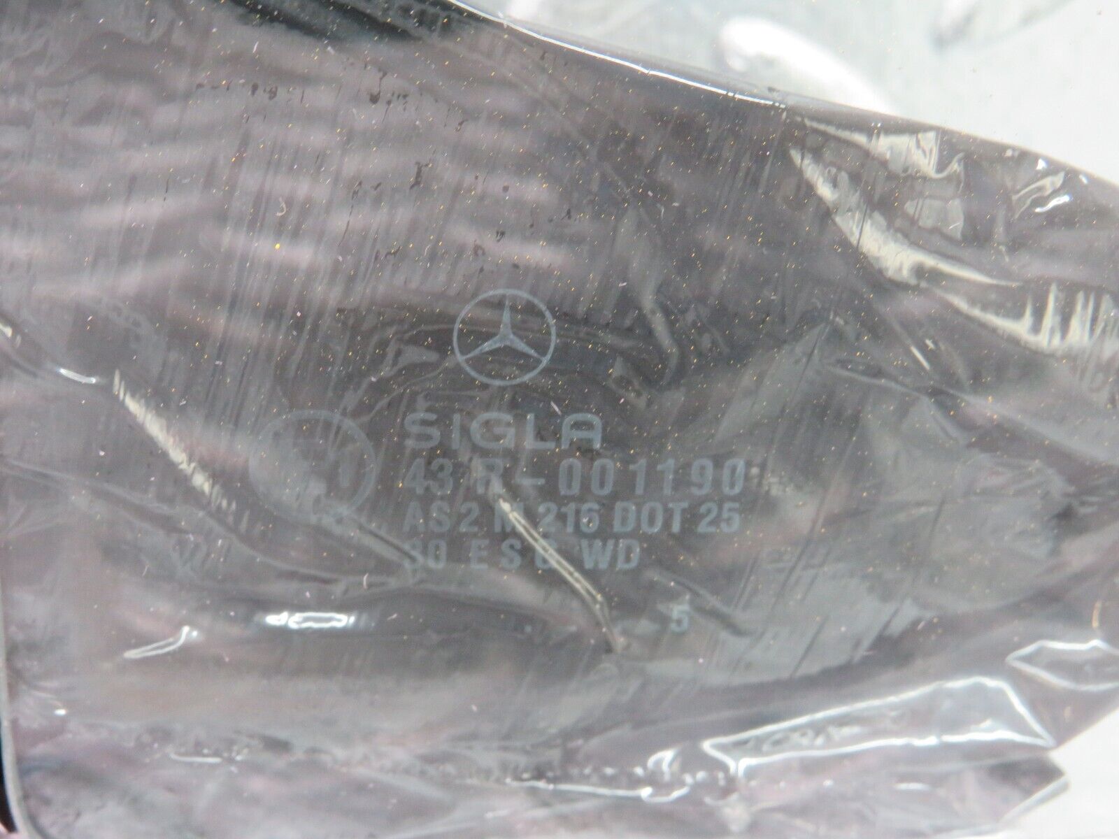 27637 Mercedes-Benz S124 300TE Wagon Rear Left Quarter Window Glass