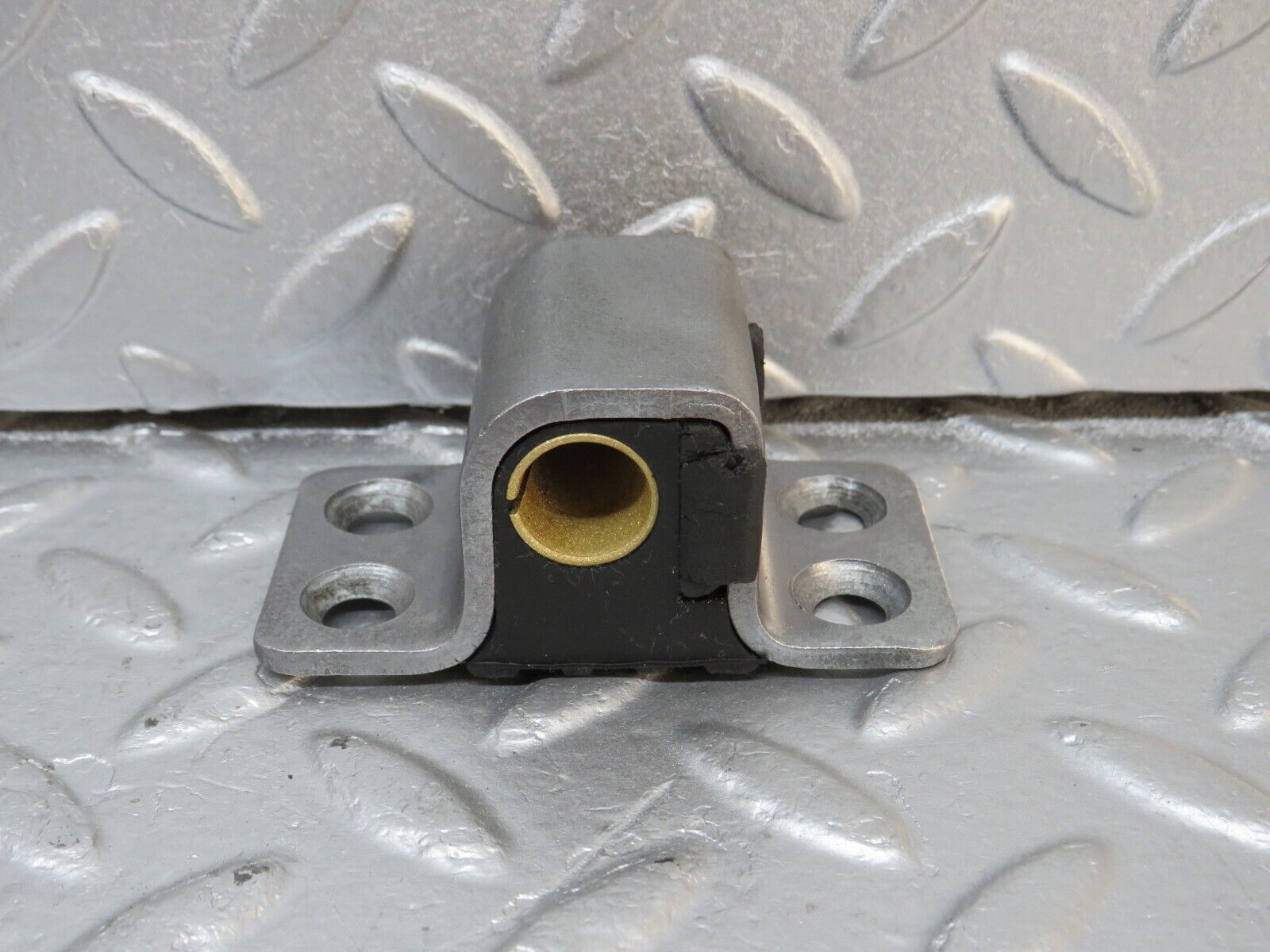 40628 Mercedes-Benz W123 300D Right Door Lock Latch