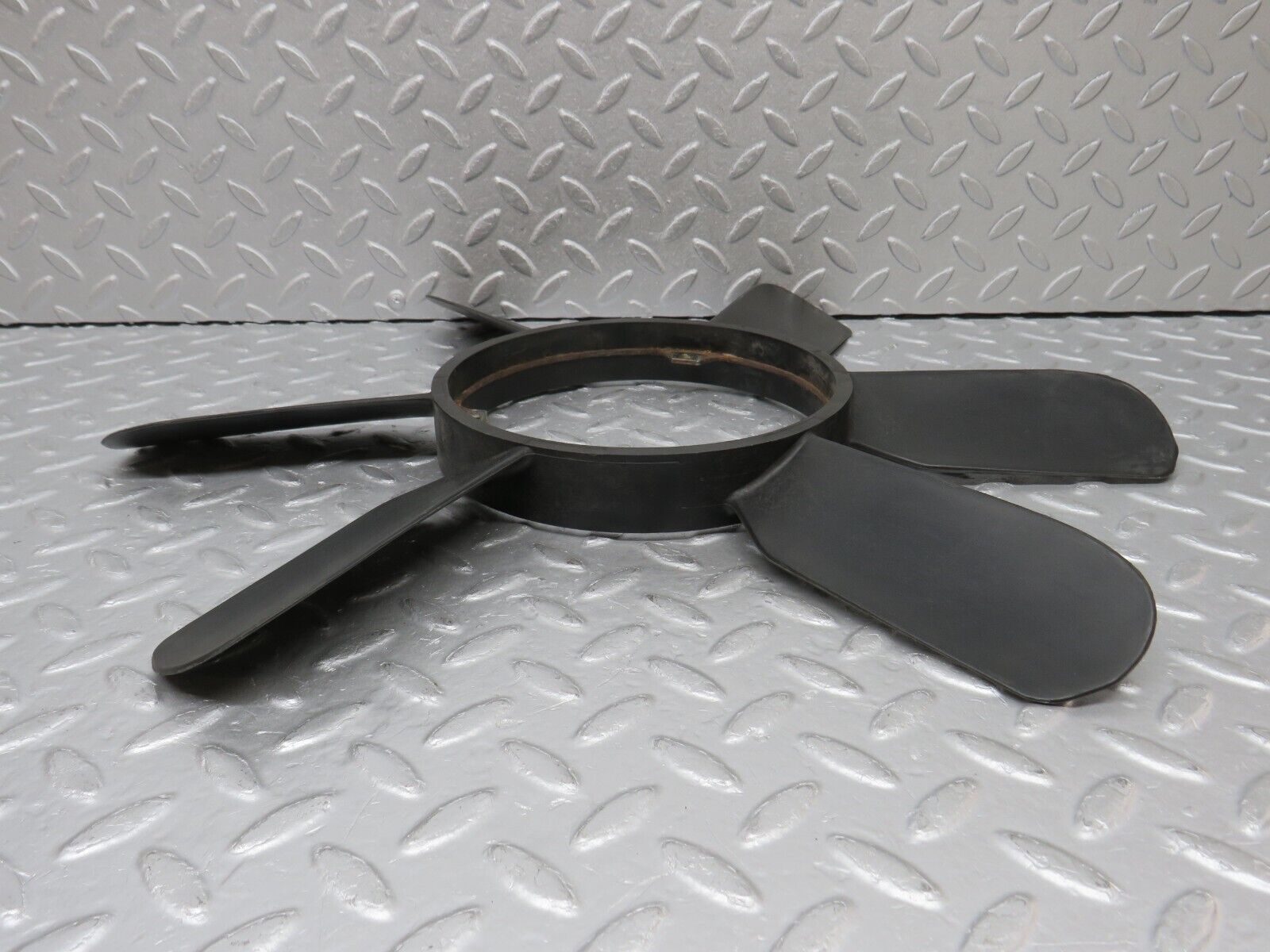 38504 Mercedes-Benz R129 280SL Coupe Engine Cooling Fan 1032000623