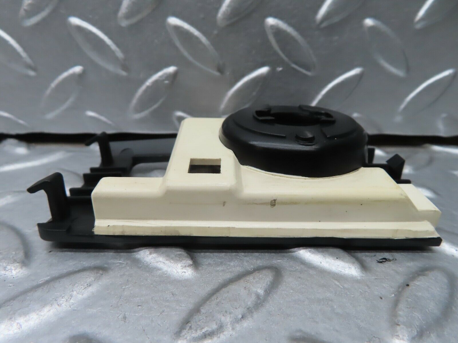 21585 Mercedes-Benz W126 300SE Headlight Switch Surround