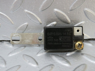 34887 Mercedes-Benz W210 320E Radio Audio Antenne Amplifier 2108201489