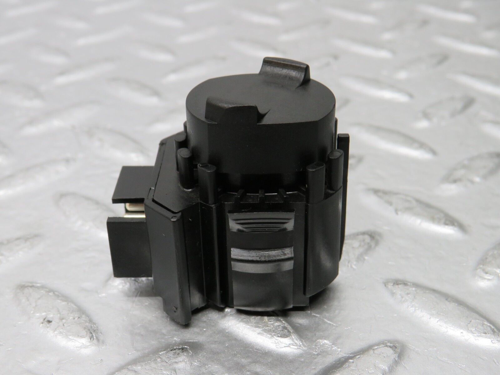 29541 Mercedes-Benz W124 230E Kick Down Switch 0025452214