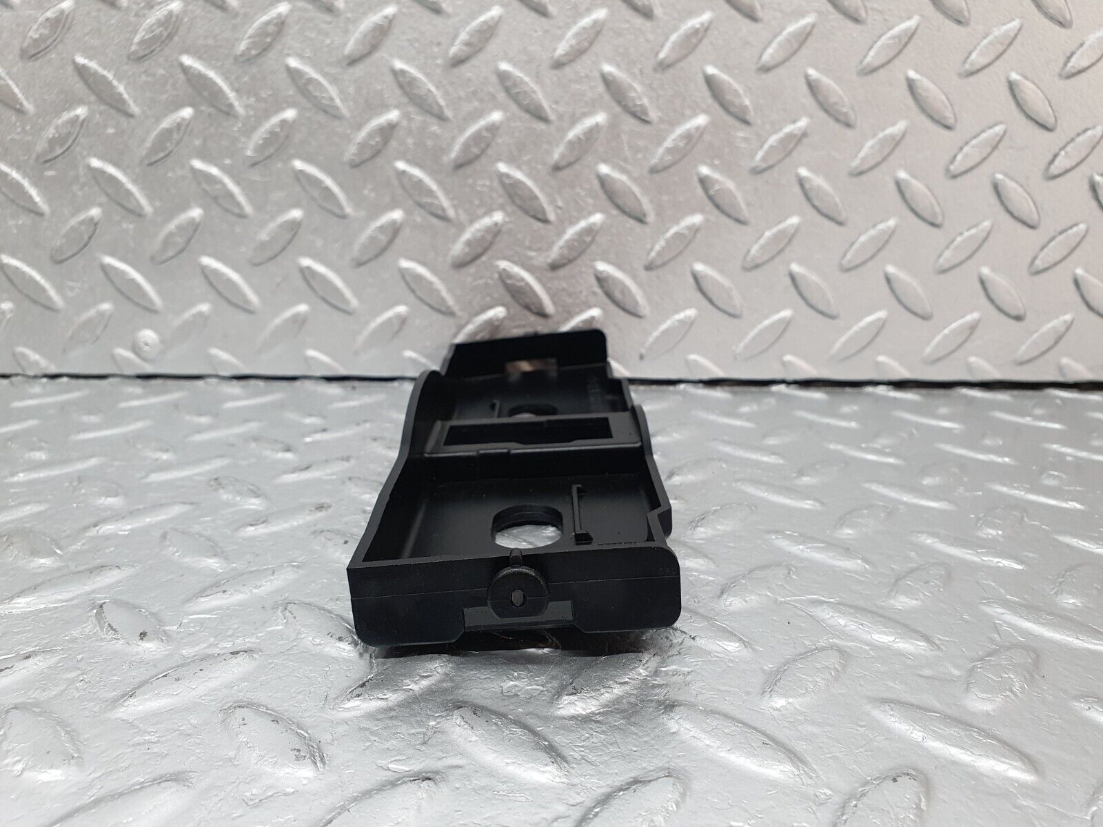 41560 Mercedes-Benz W124 200E Heating Regulator Holder 1248330214