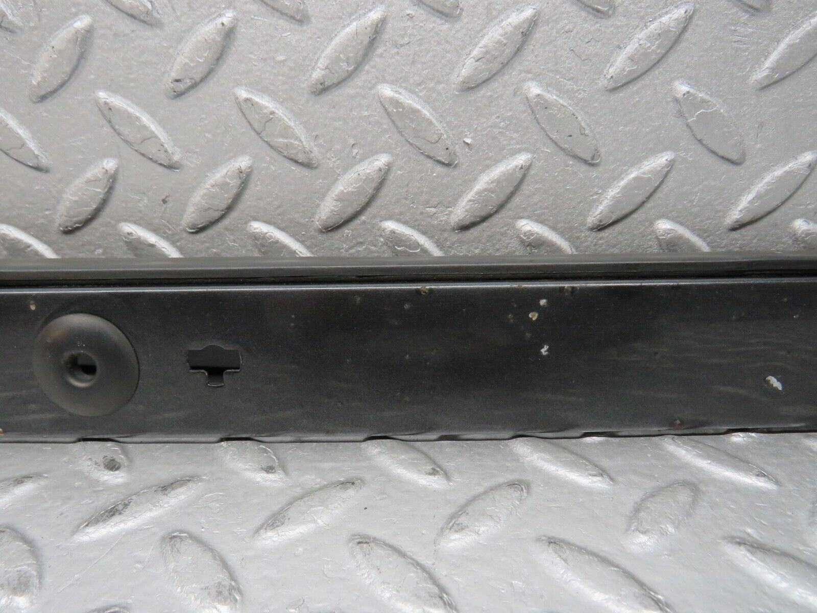 37787 Mercedes-Benz A124 320E Cabriolet Under Headlight Trim Left