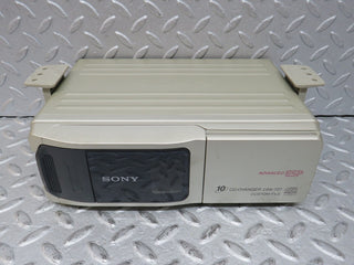 36502 Mercedes-Benz W201 190E 2.0L Disc Changer SONY CDX-727