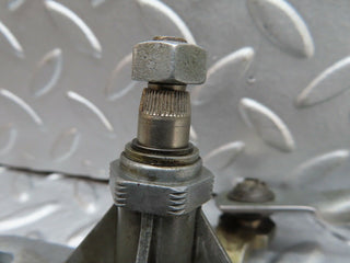 19131 Mercedes-Benz W123 300D Windscreen Wiper Linkage LHD