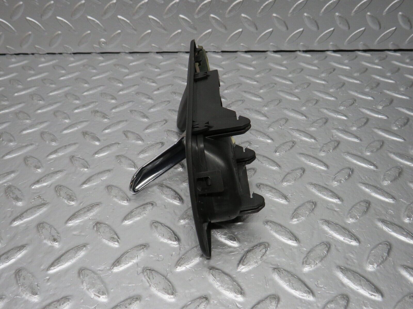 31371 Mercedes-Benz S124 220TE Rear Left Interior Door Handle 1247600161