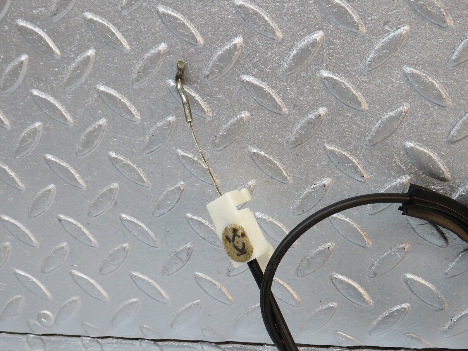 39753 Mercedes-Benz R129 320SL Coupe Door Lock Cable