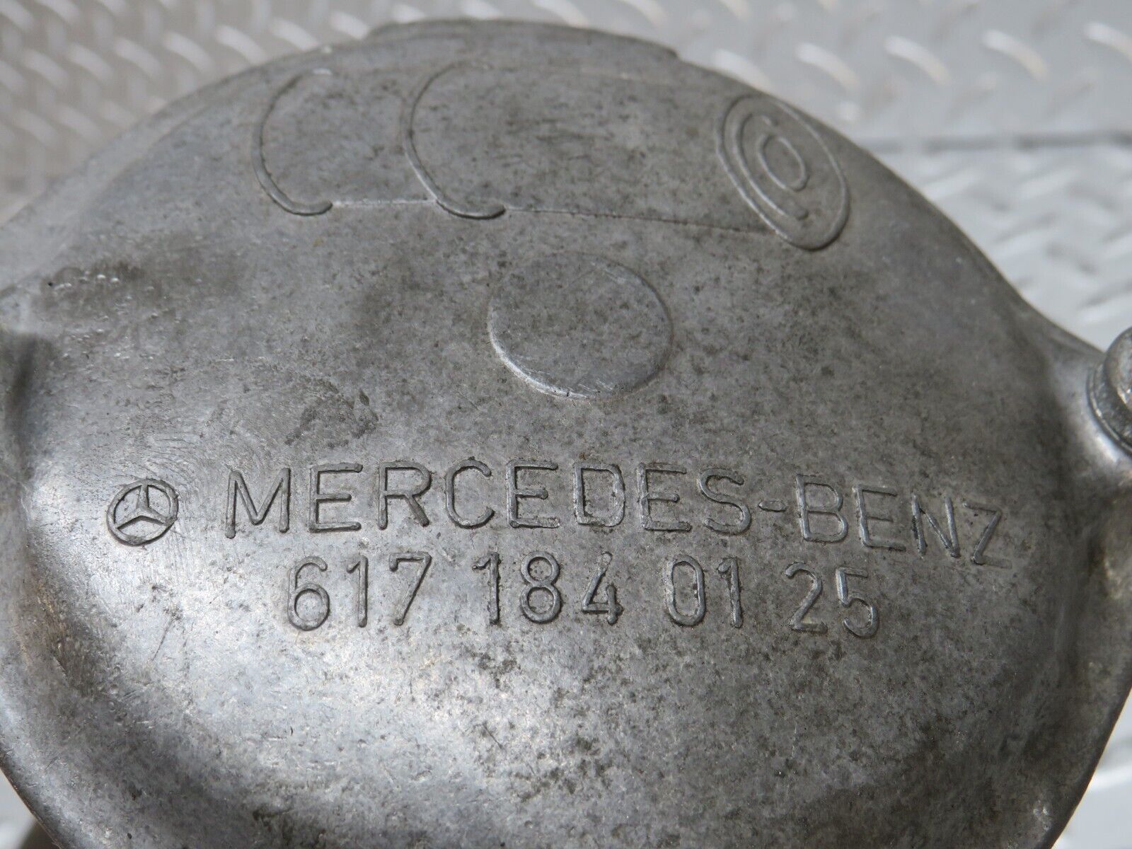 28480 Mercedes-Benz S123 240D Wagon Oil Filter Housing 6151840102