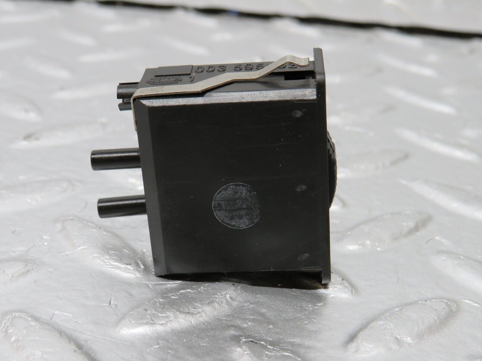 34074 Mercedes-Benz W124 260E Headlight Level Switch 1248000173