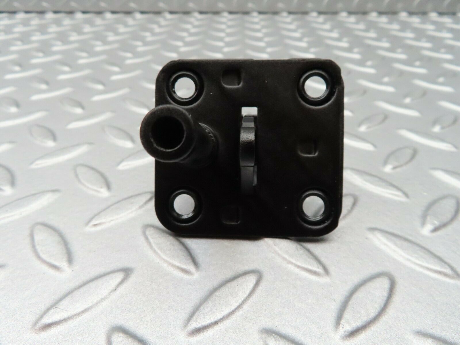 5146 Mercedes-Benz R107 350SL Coupe Bonnet Lock Catch