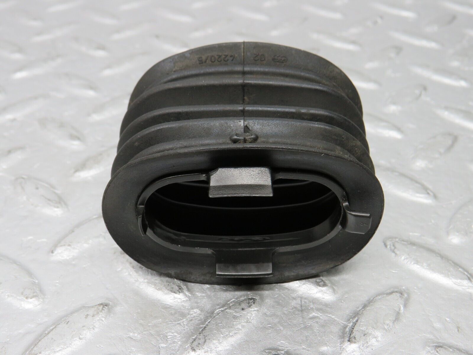 38138 Mercedes-Benz A124 320E Cabriolet Front Door Wire Protector Rubber  1248210197
