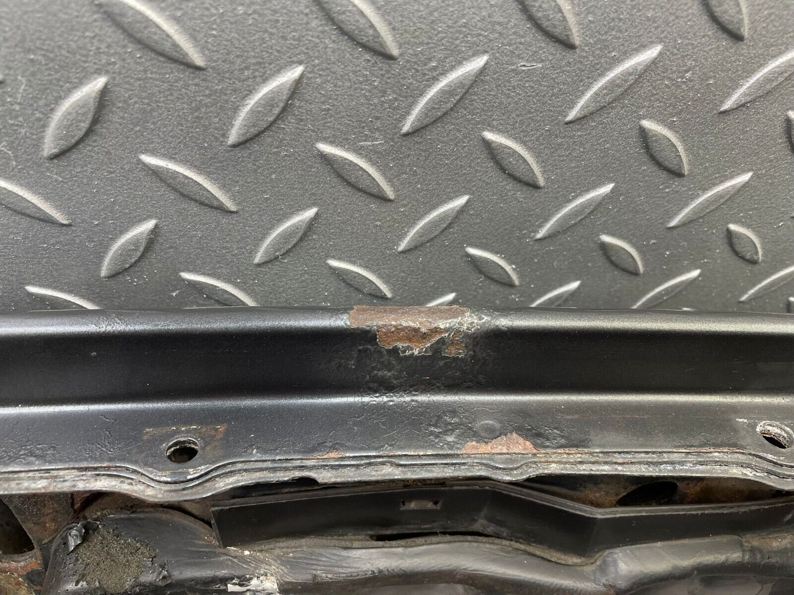 38193 Mercedes-Benz A124 320E Cabriolet Bonnet