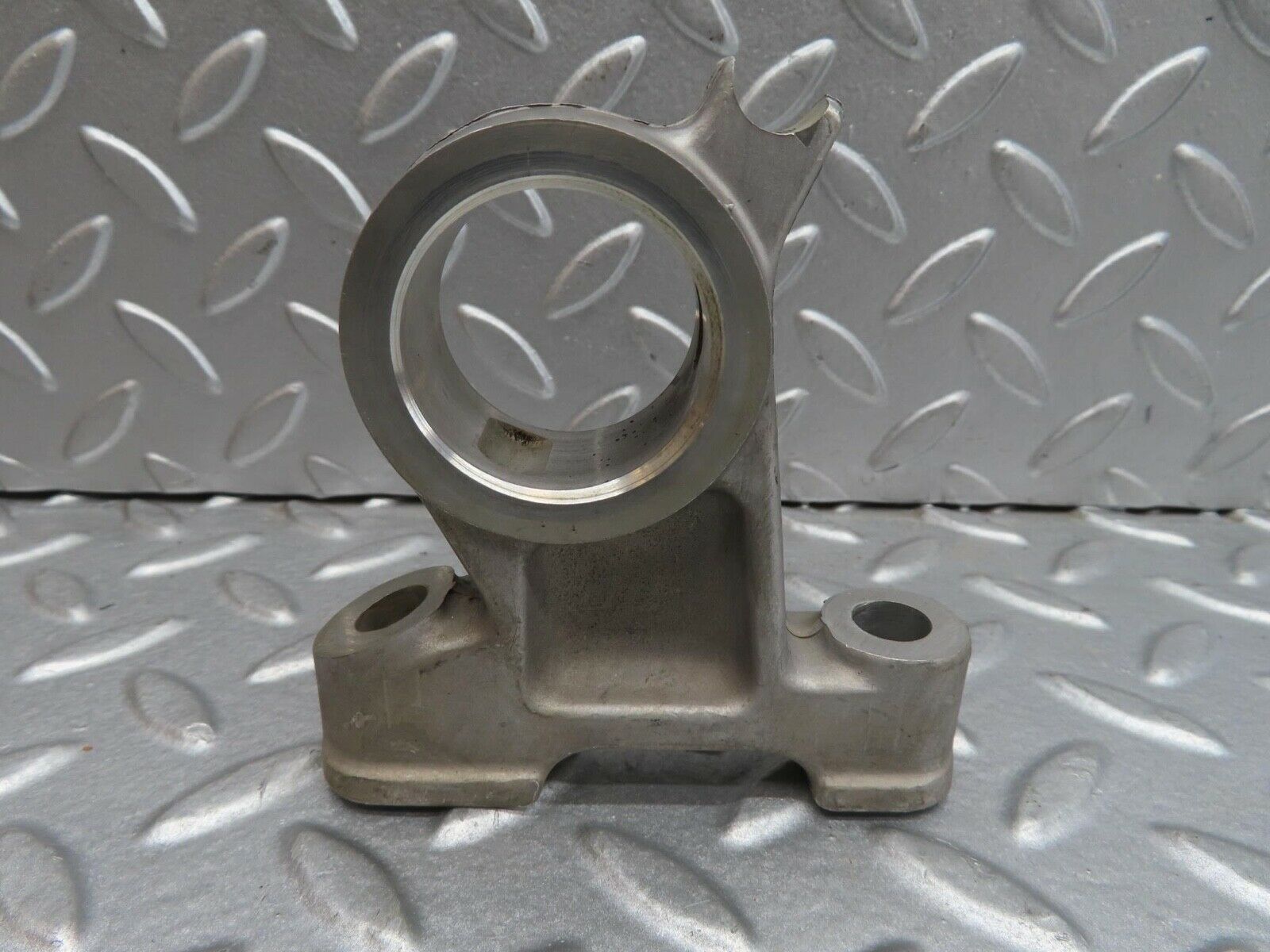 13727 Mercedes-Benz R107 450SL Camshaft Tower Bearing 1160511810