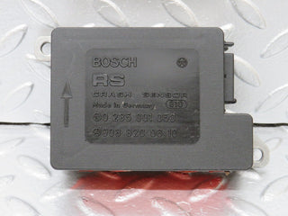 34068 Mercedes-Benz W124 260E Crash Sensor 0038200610 0285001050