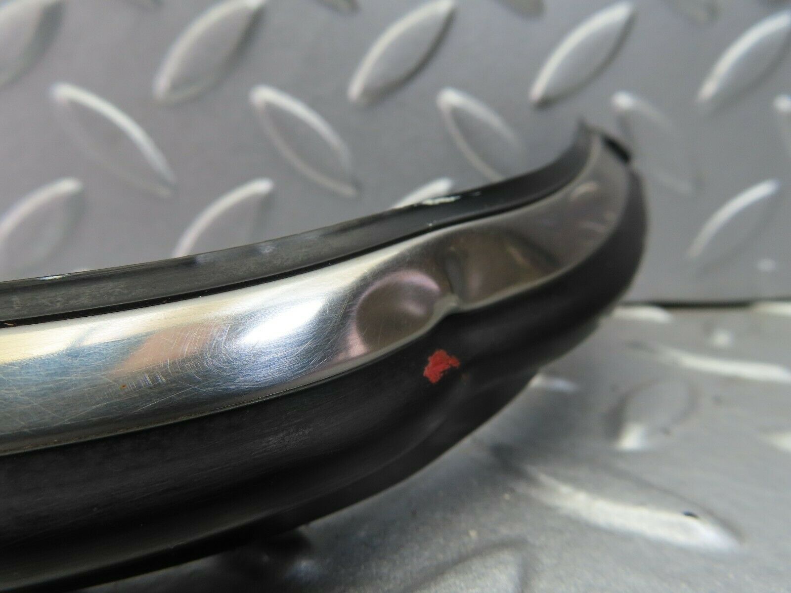 7767 Mercedes-Benz S123 230TE Wagon Centre Fender Wing Chrome Trim Rear Left